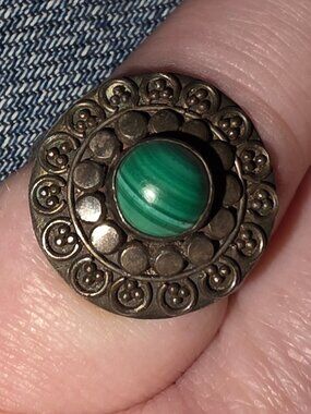 Vintage 925 Sterling Silver Malachite Statement Ring Size 7 Ornate Round Boho